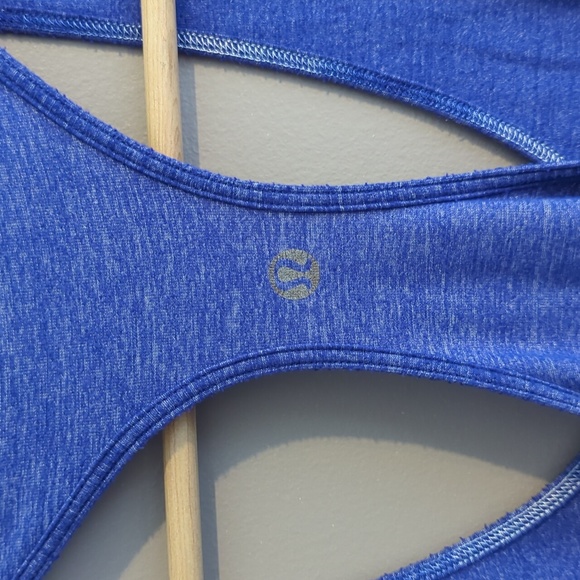 Size 6 Lululemon Tank - Picture 4 of 4